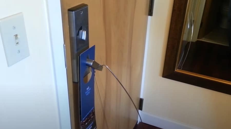 How Hotel Door Lock Hack Happens and How to Avoid? 4