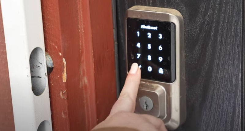 Using Smart Locks for Self Check-in Airbnb: All You Need to Know 9