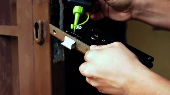 Hotel Door Lock Maintenance: 19 Tips 5
