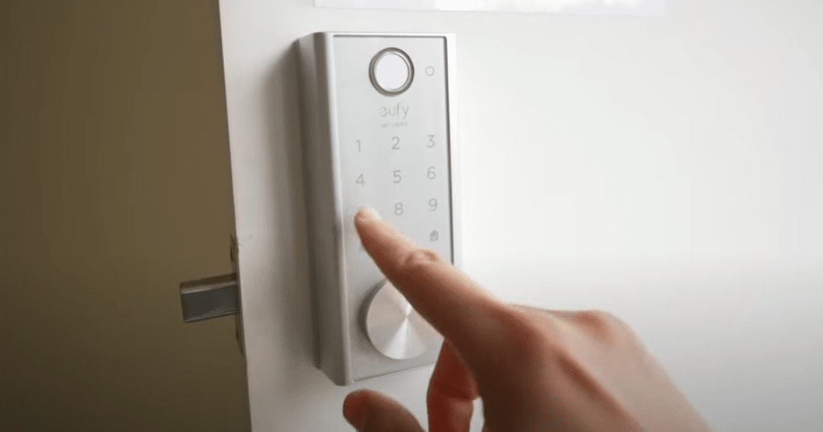 Using Smart Locks for Self Check-in Airbnb: All You Need to Know 6